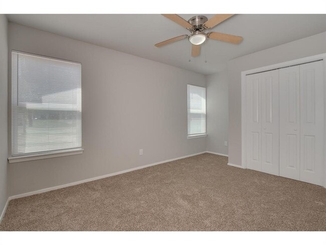 Building Photo - 606 Elderberry Cove