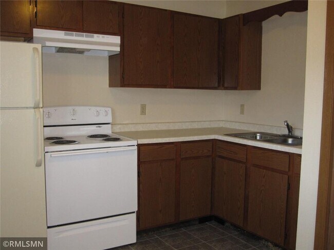 Building Photo - 1380 Heritage Dr