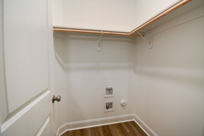 Building Photo - New END UNIT Townhome with Pond View and D...