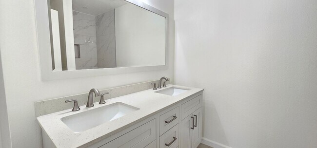 Building Photo - 809 Capehart Ct