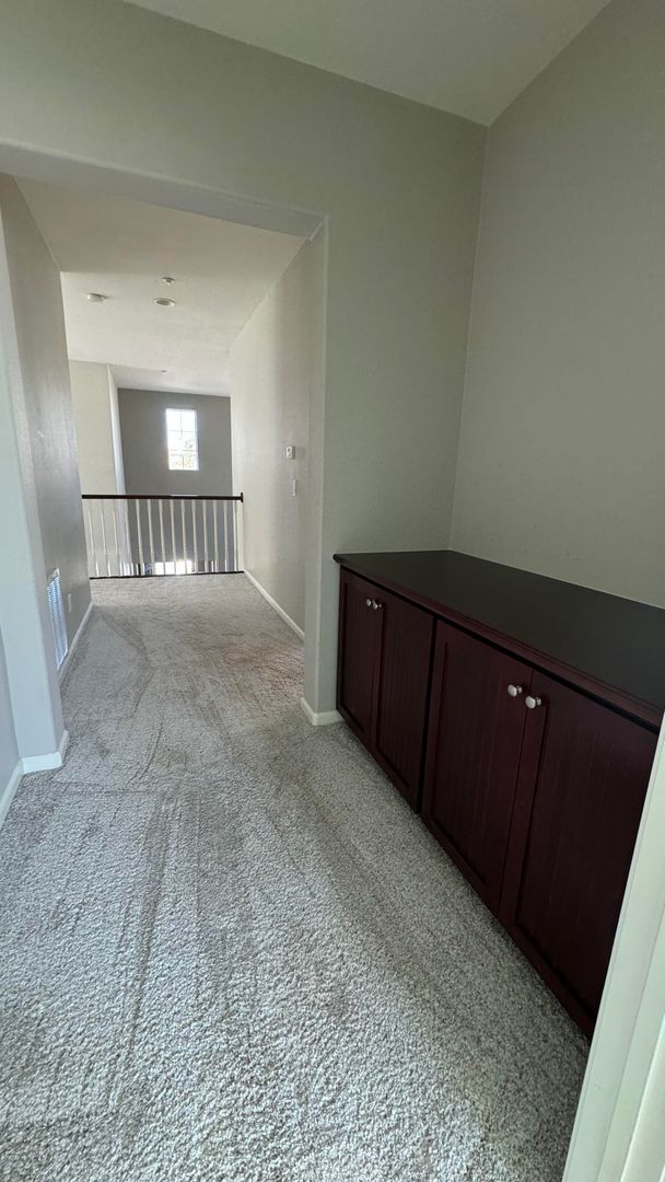 Building Photo - 123 Hearthstone Dr