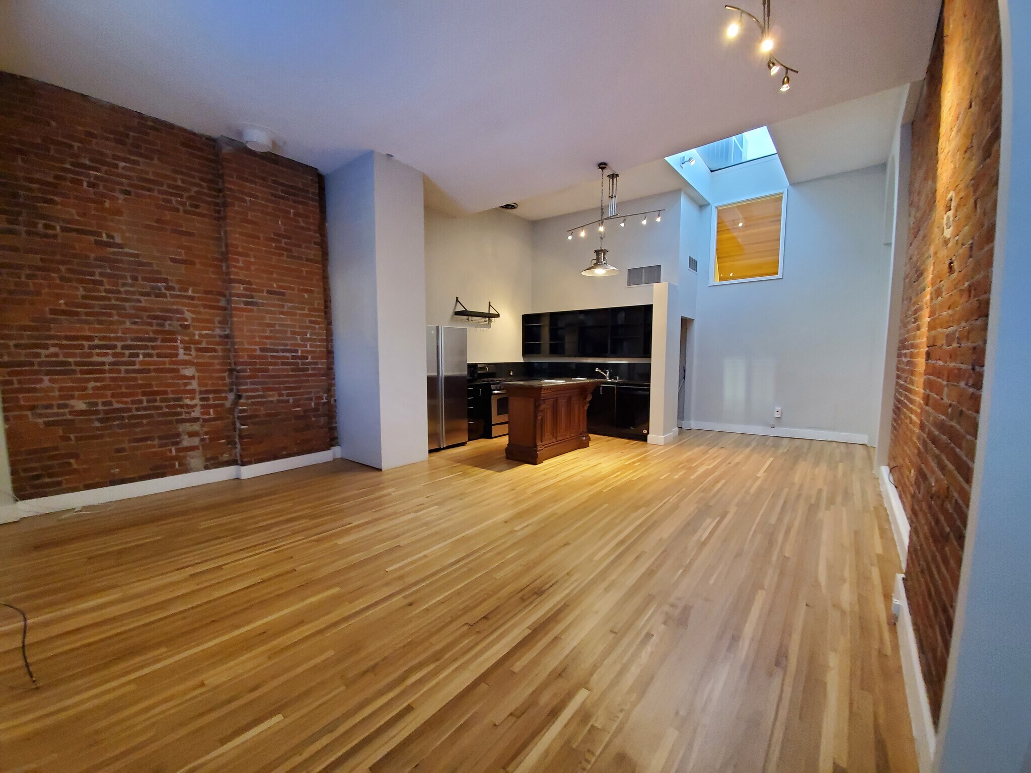 Building Photo - 1744 Blake St
