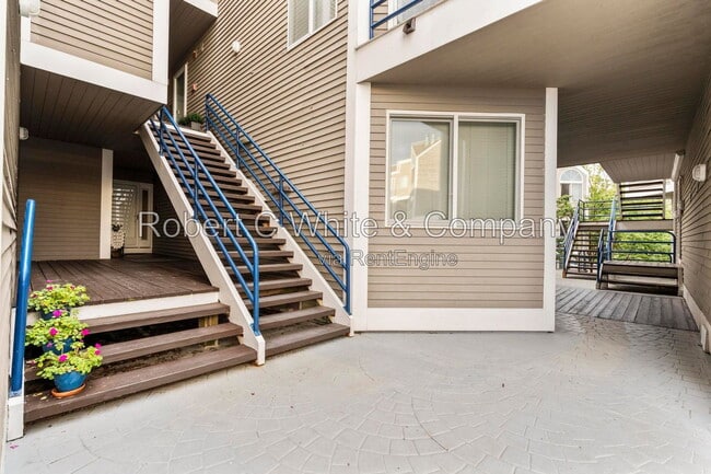 Building Photo - 38 Harbour Close