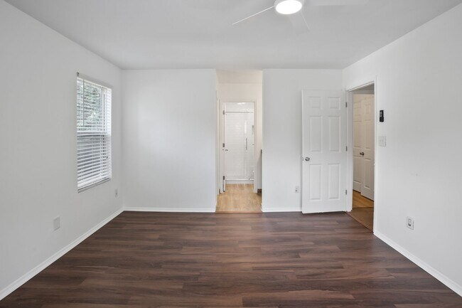 Building Photo - This stylish 4 bedroom, 2.5-bath rental is a true find!