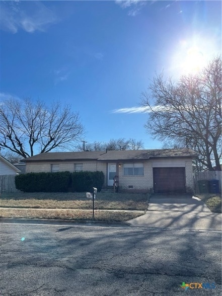 Primary Photo - 901 Park Ave