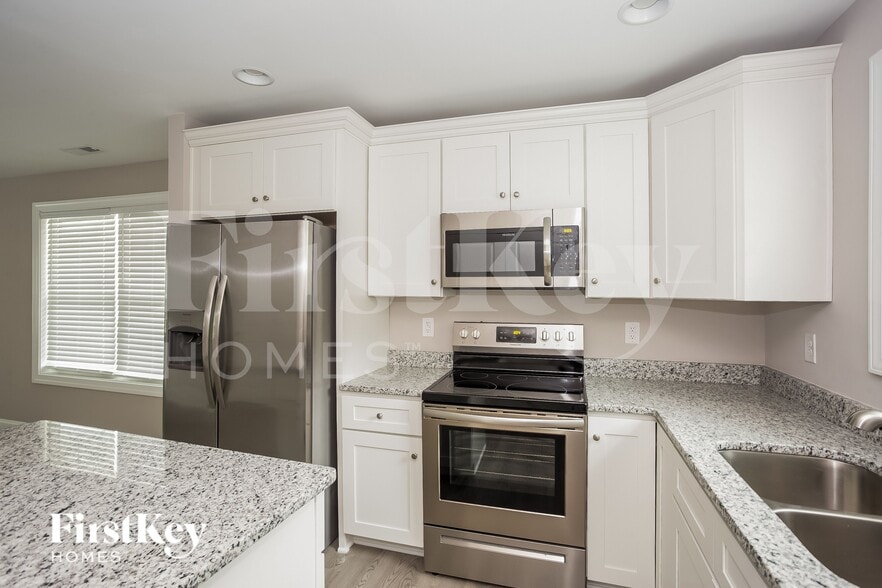 Building Photo - 20 Fenix Dr SW