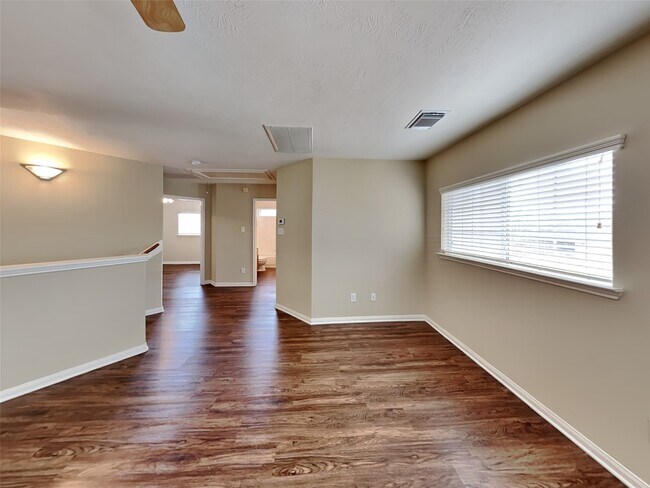 Building Photo - 4919 Chase Wick Dr