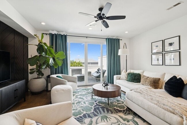 Building Photo - Experience elevated living in this beautifully crafted brick residence located in the heart of Ed...