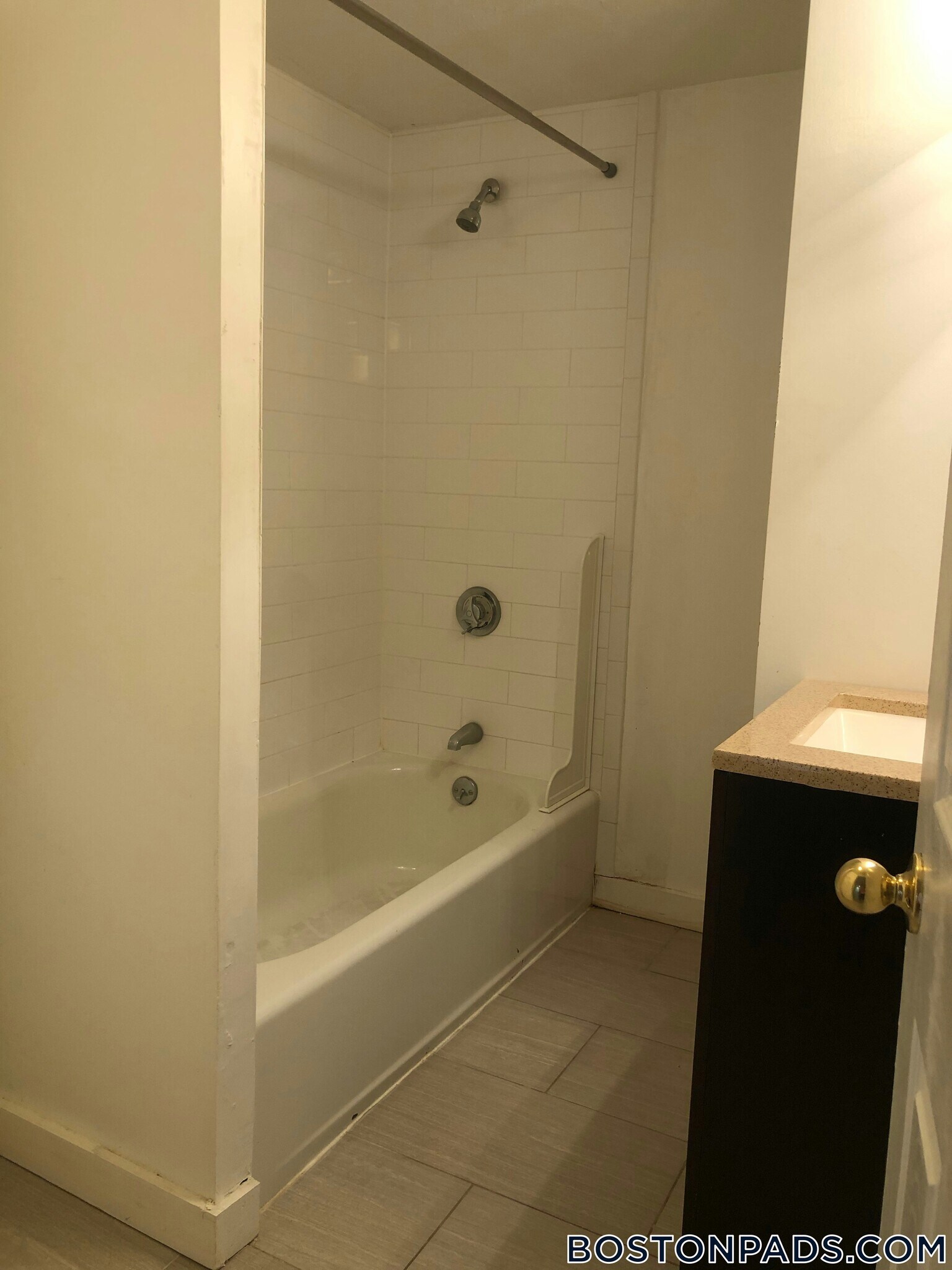 Building Photo - 28 Fleet St