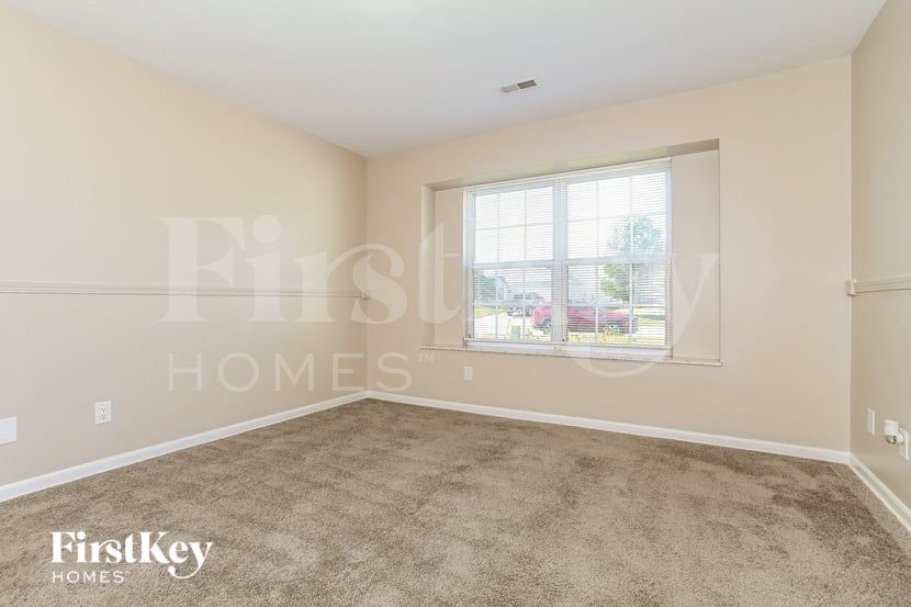 Building Photo - 977 Hathaway Dr