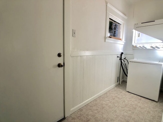 Building Photo - 1612 Gould Ct