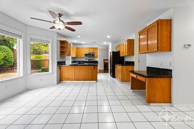 Building Photo - 9415 NW 28th Ct