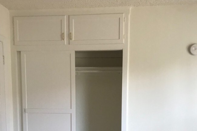 Building Photo - 1940 Armacost Ave