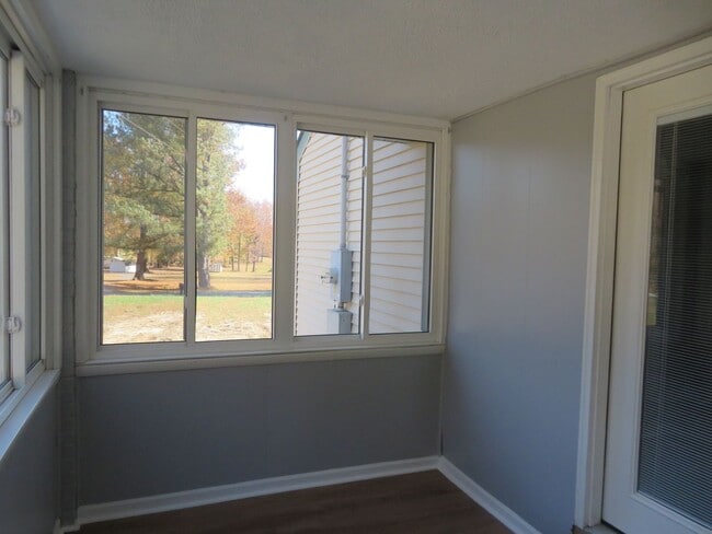 Building Photo - Dinwiddie County