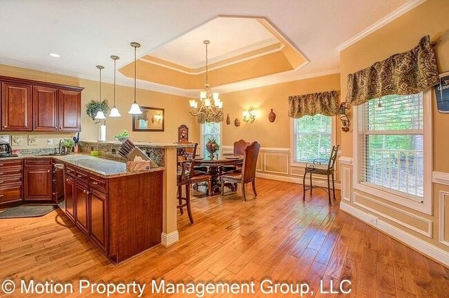 Building Photo - 682 E Mourning Dove Ct
