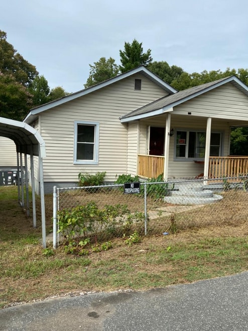 Building Photo - 408 Valley St