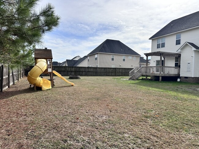 Building Photo - 114 Hills Lorough Loop