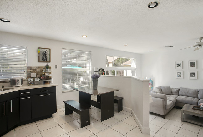 Building Photo - 11012 NW 59th St