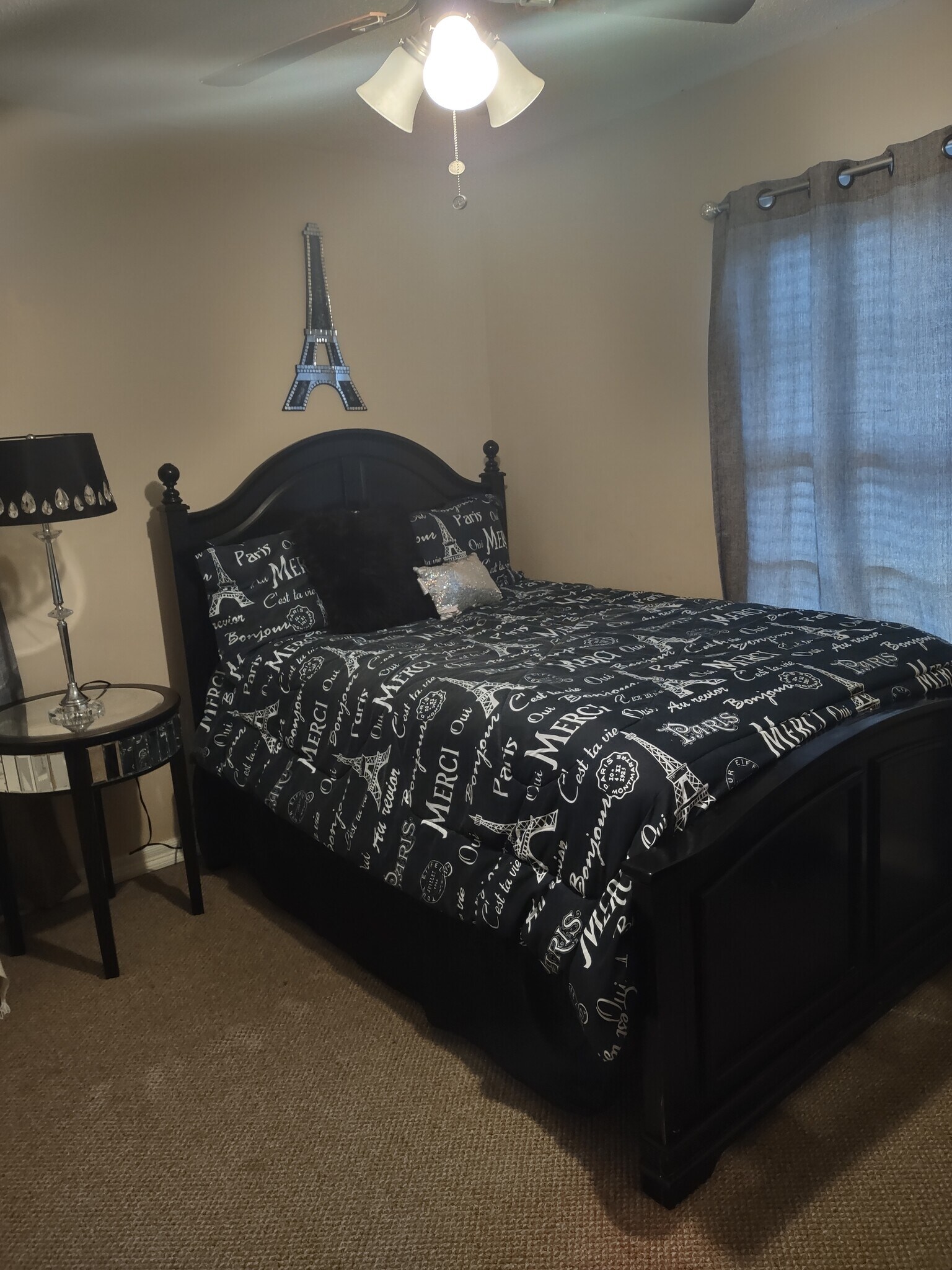 Building Photo - 131 E 5th St