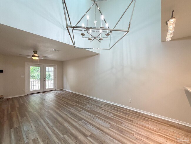 Building Photo - 4221 Brookside Dr
