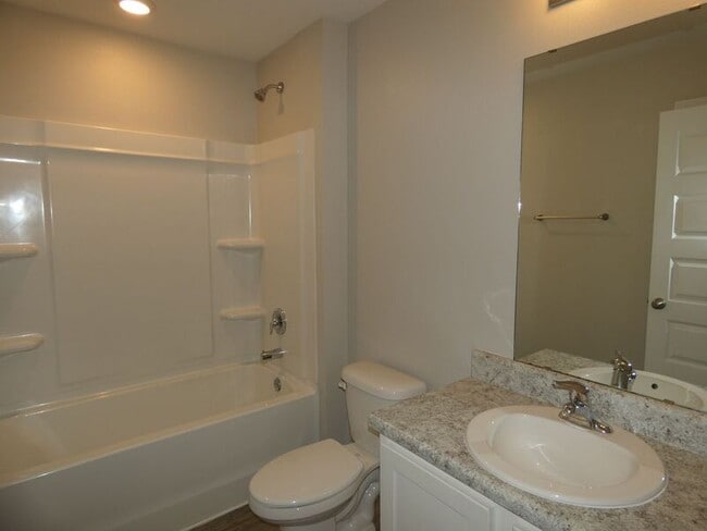 Building Photo - 5804 Guinevere Ln