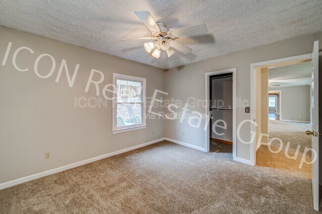 Building Photo - 53 Black Rd NE