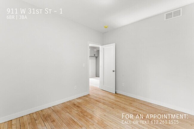 Building Photo - 911 W 31st St