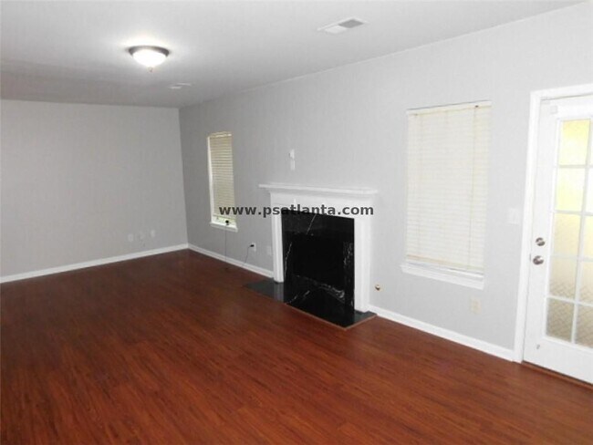 Building Photo - 5147 Round Table Dr