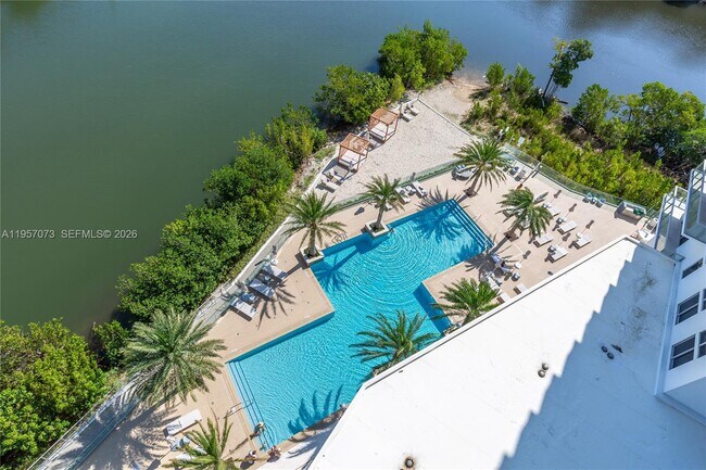 Building Photo - 16385 Biscayne Blvd