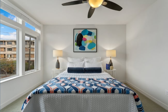 Building Photo - Modern 3 Bed Townhouse in Seattle | 2 Bath $3,800!!