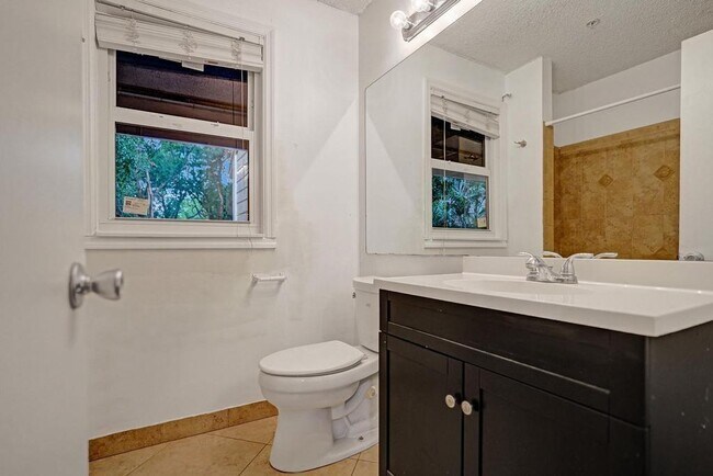 Building Photo - 2301 N Congress Ave