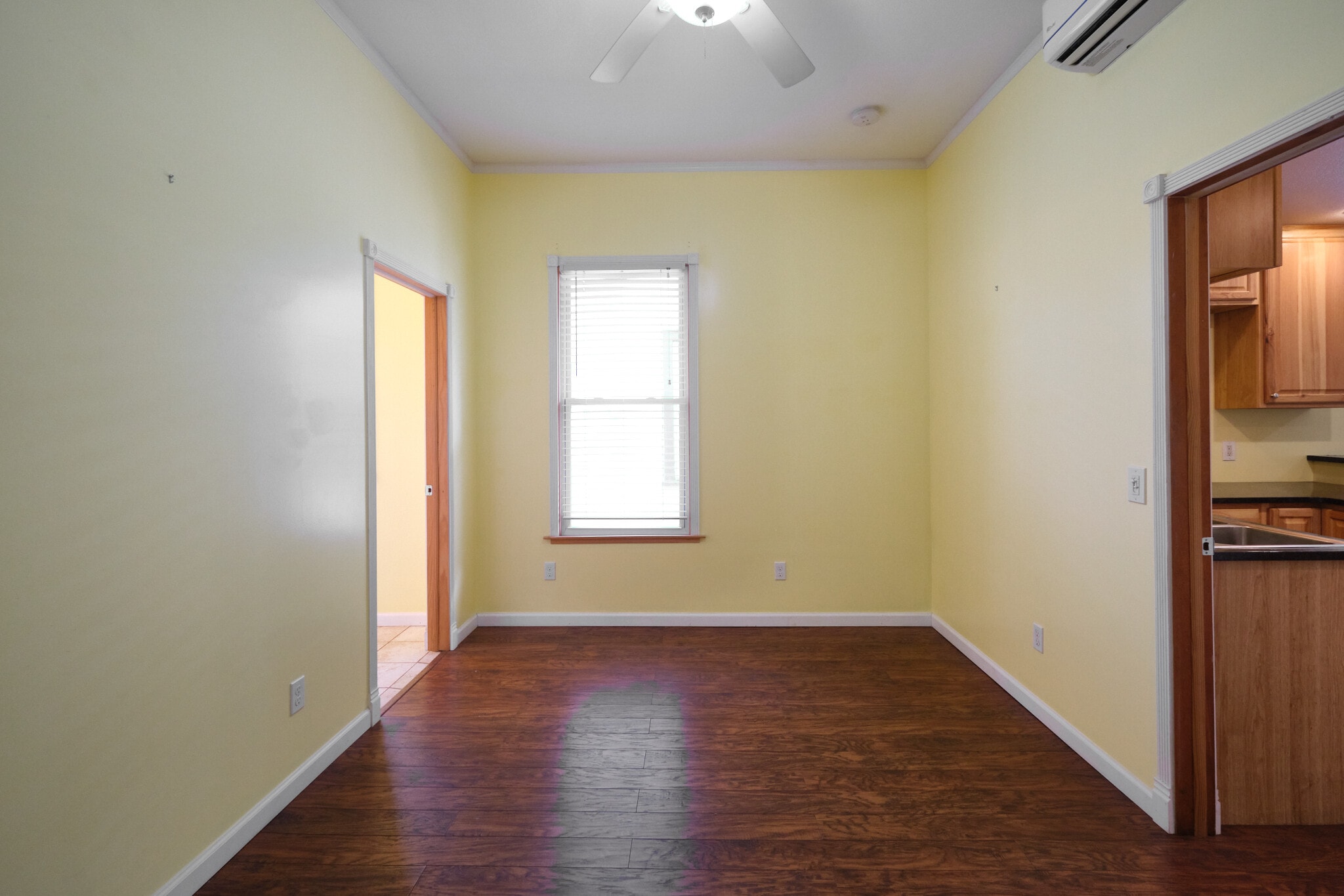 Building Photo - 801 Phillips Ave