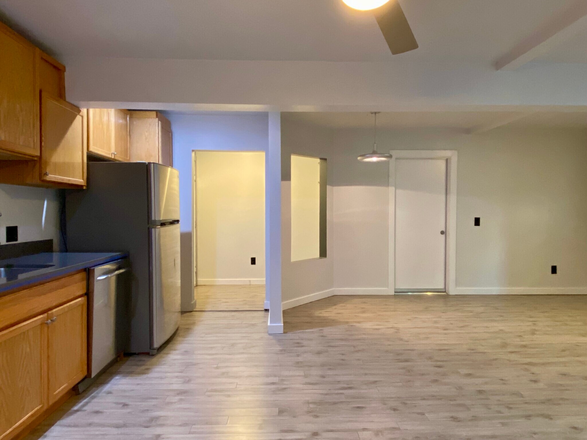 Building Photo - 1043 Sanborn Ave