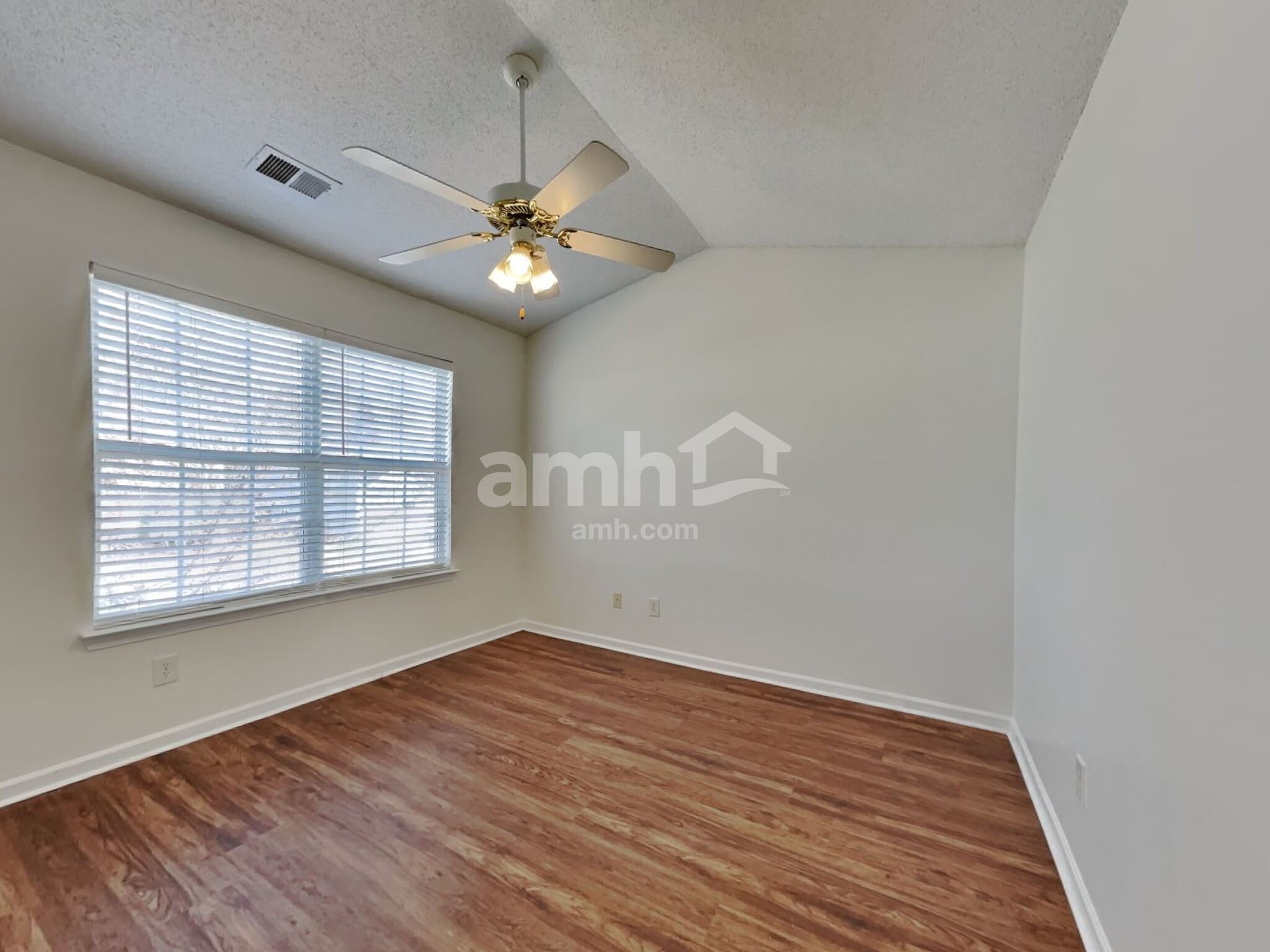 Building Photo - 109 Peterborough Dr