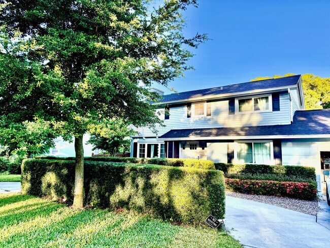 Primary Photo - 920 S Mills Ave