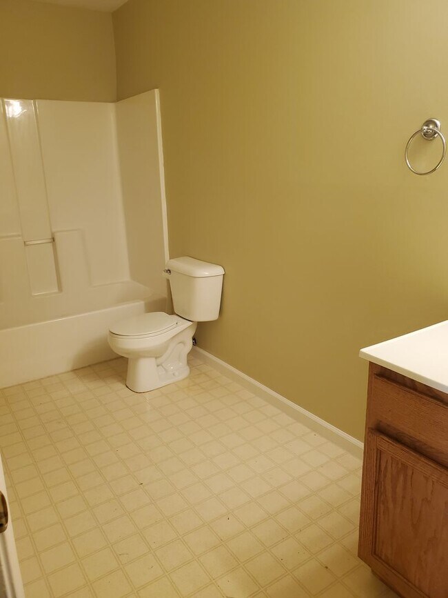 Building Photo - Antelope Drive 114-116