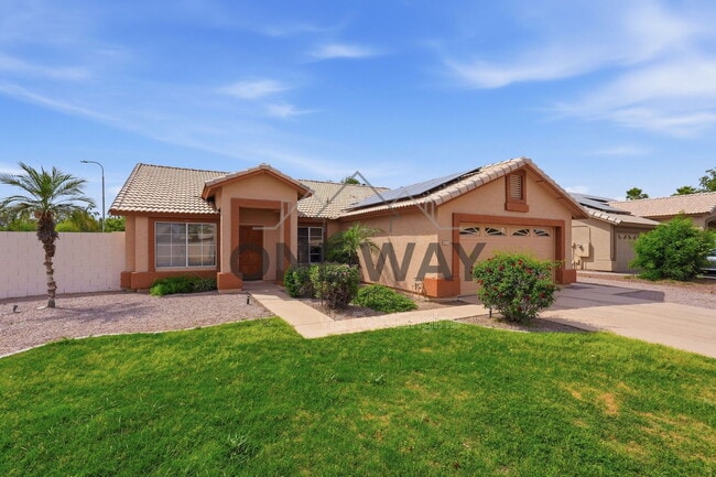 Building Photo - 819 E Cindy St