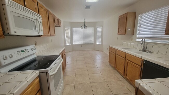 Building Photo - 921 Harvest Creek Rd