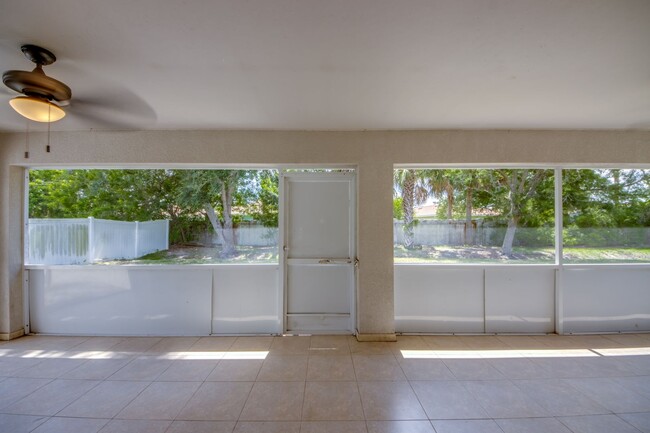 Building Photo - 2462 Nature Pointe Loop