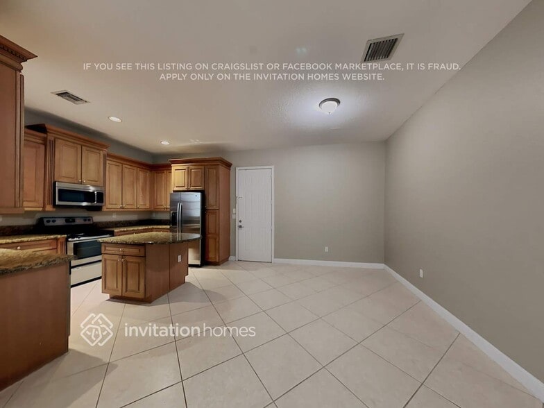 Building Photo - 716 NW 83rd Pl