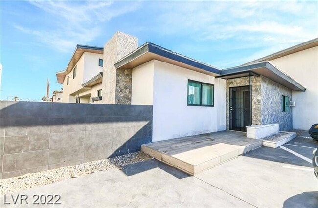 Building Photo - LOMA Apartments