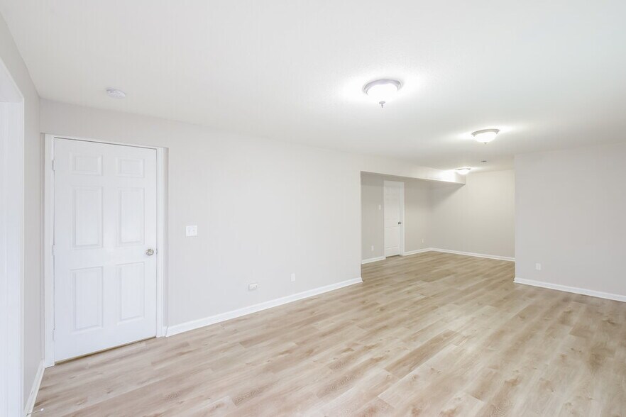 Building Photo - 7165 Routt St