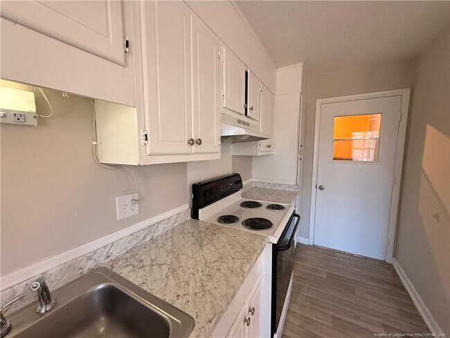 Building Photo - 323 Cadmium Ct