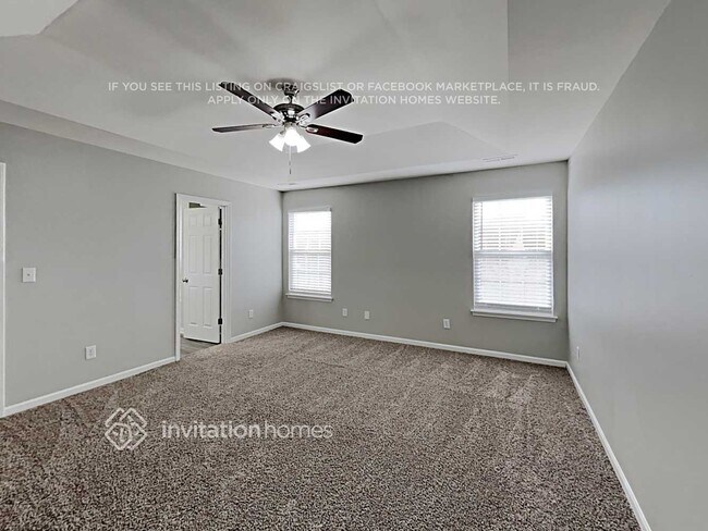 Building Photo - 5000 Mesa Ct