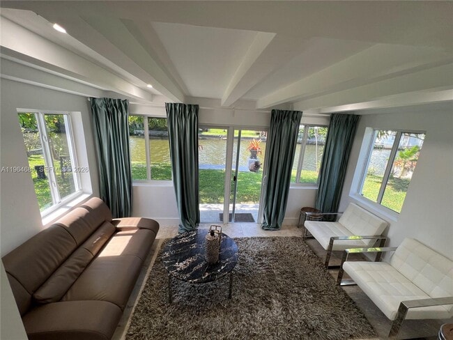 Building Photo - 8410 NE 2nd Ct