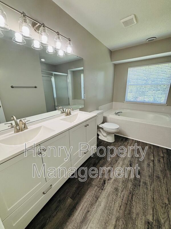 Building Photo - 114 Riva Trace Dr