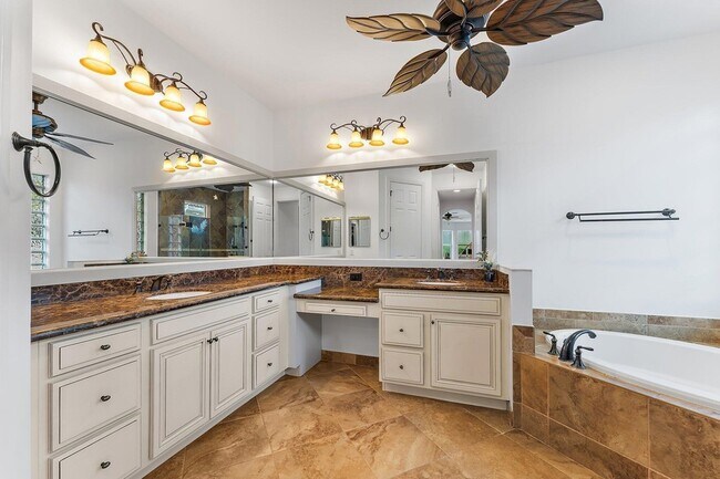 Building Photo - 236 Carina Dr