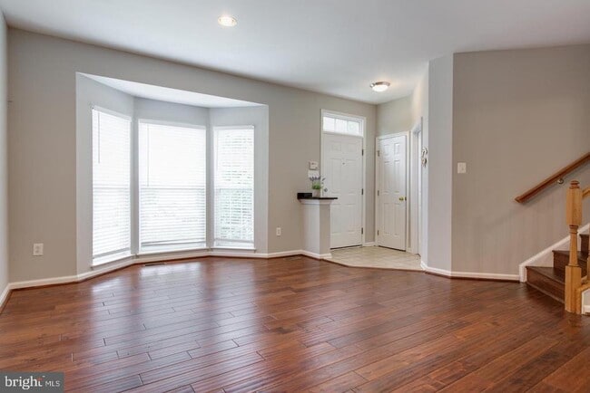 Building Photo - 8832 Papillon Dr