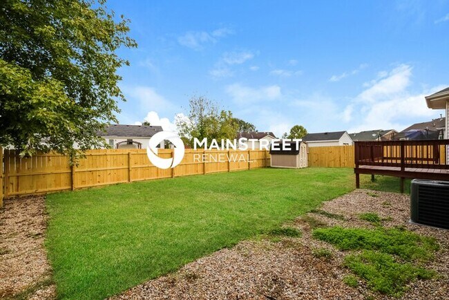 Building Photo - 3 Bedroom Pet-Friendly Home in SHEPHERDSVI...