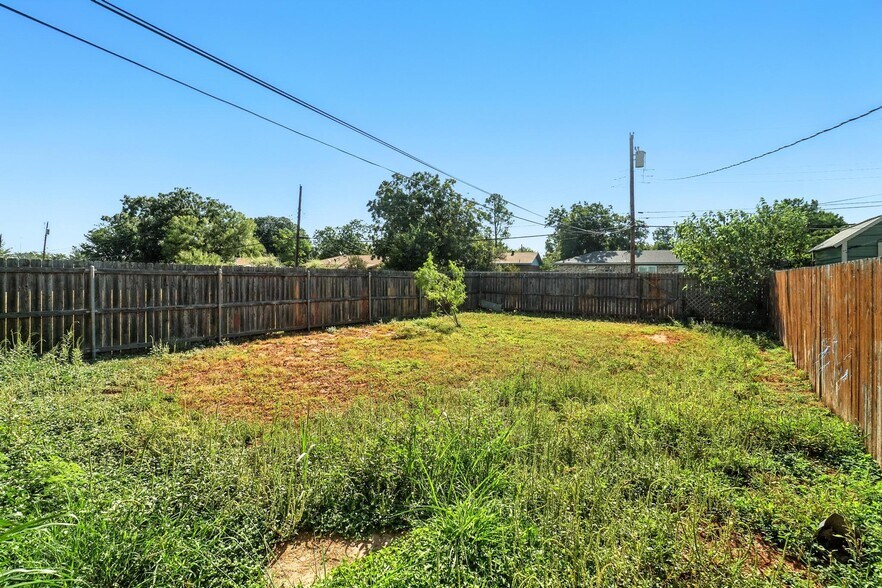 Building Photo - 2319 N Danville Dr